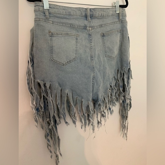 Jeans Fringe Booty Denim Shorts High Waisted NWOT
Sz 2XL Western Cowgirl Boho - Picture 5 of 11